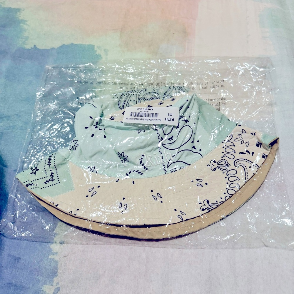 NWT KITH | reversible paisley bucket hat | OS